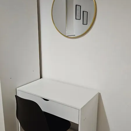 Spacious Two Bedroom Apartment In Battersea, Free Parking Londres Exterior foto