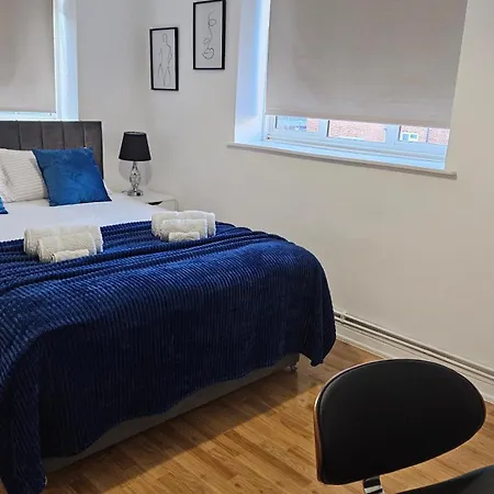 Spacious Two Bedroom Apartment In Battersea, Free Parking Londres Exterior foto