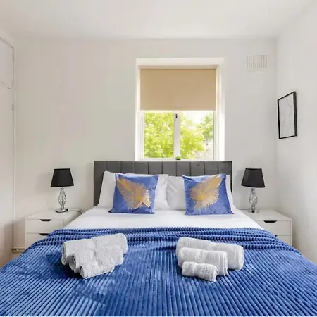 Spacious Two Bedroom Apartment In Battersea, Free Parking Londres Exterior foto